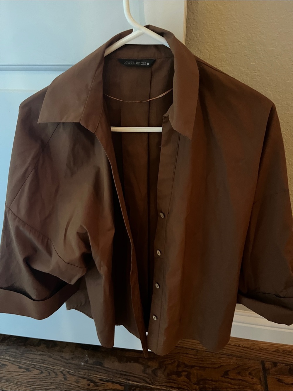 Zara Brown oversized  Button-Up Shirt - Classic Collared Style. Never worn!